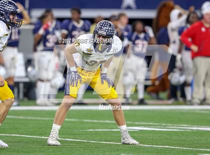 Thumbnail 2 in Manvel vs. Highland Park (UIL 5A Division 1 Final) photogallery.