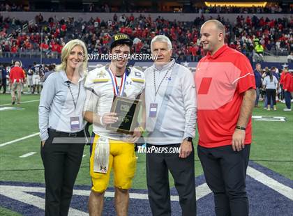 Thumbnail 2 in Manvel vs. Highland Park (UIL 5A Division 1 Final) photogallery.