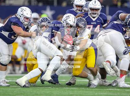 Thumbnail 2 in Manvel vs. Highland Park (UIL 5A Division 1 Final) photogallery.
