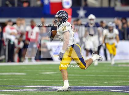 Thumbnail 1 in Manvel vs. Highland Park (UIL 5A Division 1 Final) photogallery.