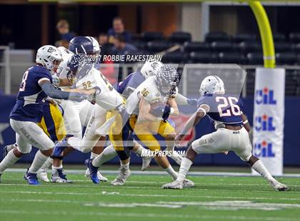 Thumbnail 2 in Manvel vs. Highland Park (UIL 5A Division 1 Final) photogallery.