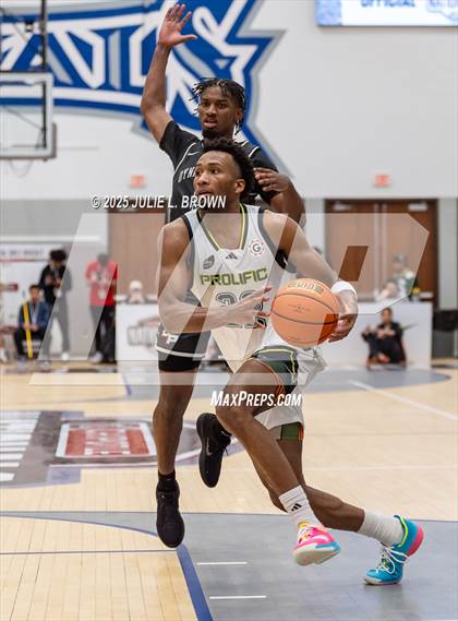 Thumbnail 1 in Prolific Prep vs Dynamic Prep (Chipotle Nationals Semifinal) photogallery.