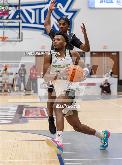 Thumbnail 2 in Prolific Prep vs Dynamic Prep (Chipotle Nationals Semifinal) photogallery.