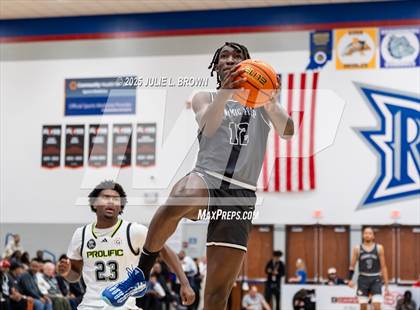 Thumbnail 2 in Prolific Prep vs Dynamic Prep (Chipotle Nationals Semifinal) photogallery.