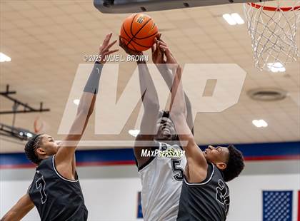 Thumbnail 1 in Prolific Prep vs Dynamic Prep (Chipotle Nationals Semifinal) photogallery.