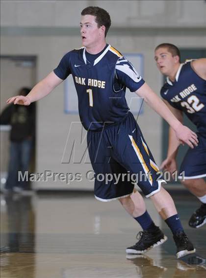 Thumbnail 1 in Oak Ridge vs. Bear Creek photogallery.
