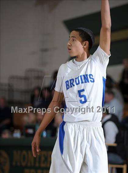 Thumbnail 1 in Oak Ridge vs. Bear Creek photogallery.