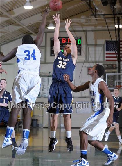 Thumbnail 1 in Oak Ridge vs. Bear Creek photogallery.