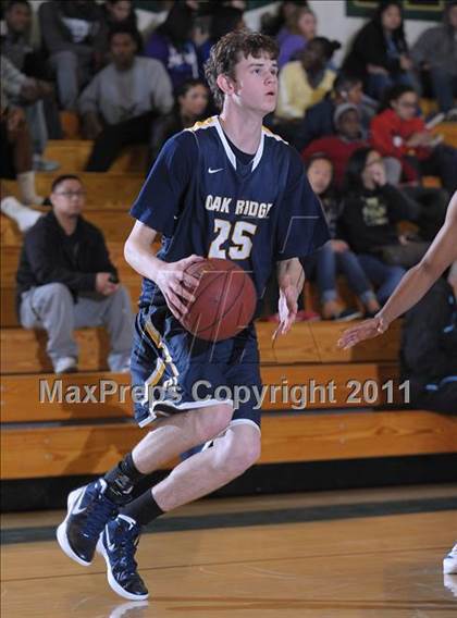 Thumbnail 2 in Oak Ridge vs. Bear Creek photogallery.