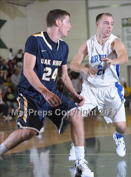Thumbnail 1 in Oak Ridge vs. Bear Creek photogallery.