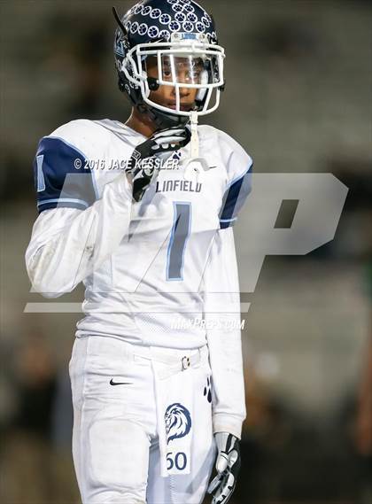 Thumbnail 2 in Linfield Christian @ Pacifica (CIFSS Div 7 Playoff) photogallery.