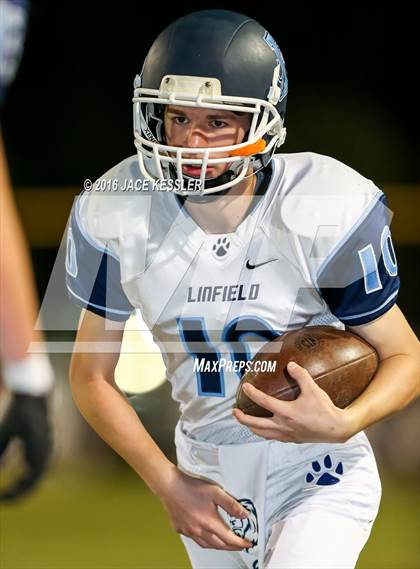 Thumbnail 2 in Linfield Christian @ Pacifica (CIFSS Div 7 Playoff) photogallery.