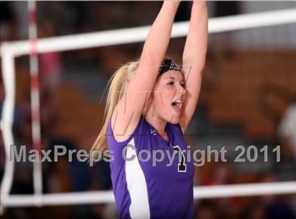 Thumbnail 2 in Chico @ Shasta photogallery.