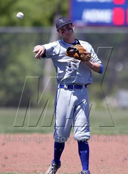 Thumbnail 1 in Crandall vs North Lamar (UIL 3A Bi-District Playoff) photogallery.