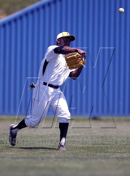 Thumbnail 1 in Crandall vs North Lamar (UIL 3A Bi-District Playoff) photogallery.