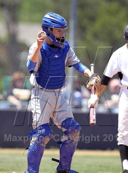 Thumbnail 2 in Crandall vs North Lamar (UIL 3A Bi-District Playoff) photogallery.