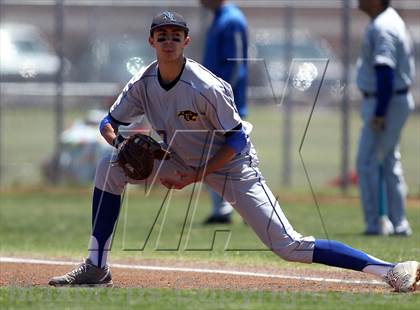 Thumbnail 2 in Crandall vs North Lamar (UIL 3A Bi-District Playoff) photogallery.
