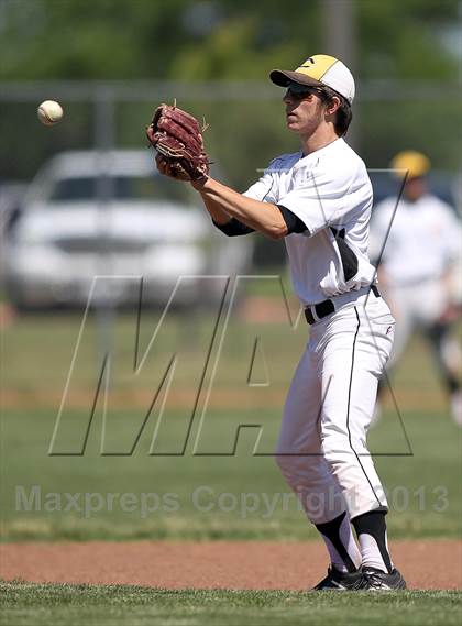 Thumbnail 2 in Crandall vs North Lamar (UIL 3A Bi-District Playoff) photogallery.