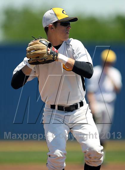 Thumbnail 2 in Crandall vs North Lamar (UIL 3A Bi-District Playoff) photogallery.