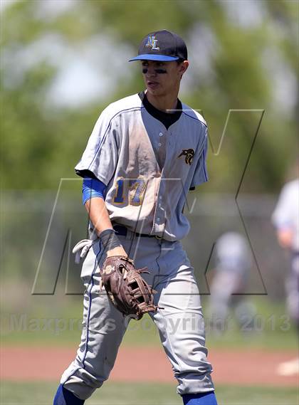 Thumbnail 3 in Crandall vs North Lamar (UIL 3A Bi-District Playoff) photogallery.