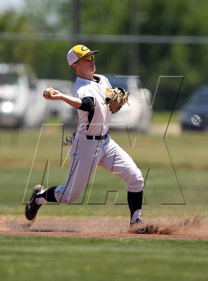 Thumbnail 2 in Crandall vs North Lamar (UIL 3A Bi-District Playoff) photogallery.