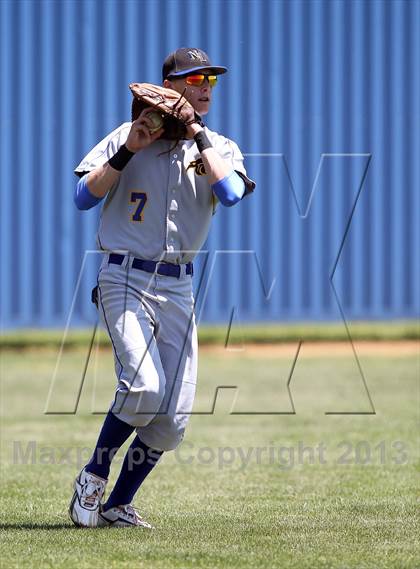 Thumbnail 1 in Crandall vs North Lamar (UIL 3A Bi-District Playoff) photogallery.