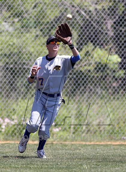 Thumbnail 3 in Crandall vs North Lamar (UIL 3A Bi-District Playoff) photogallery.