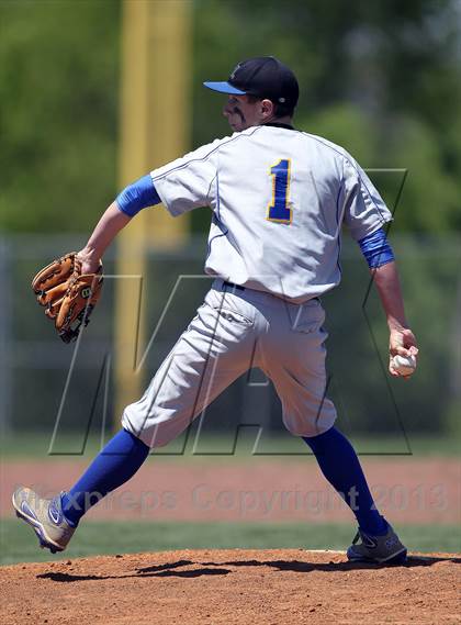 Thumbnail 2 in Crandall vs North Lamar (UIL 3A Bi-District Playoff) photogallery.