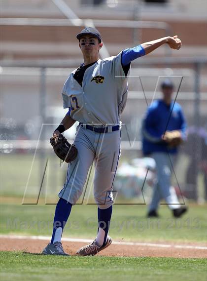 Thumbnail 1 in Crandall vs North Lamar (UIL 3A Bi-District Playoff) photogallery.