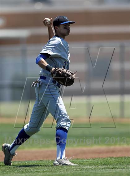 Thumbnail 1 in Crandall vs North Lamar (UIL 3A Bi-District Playoff) photogallery.