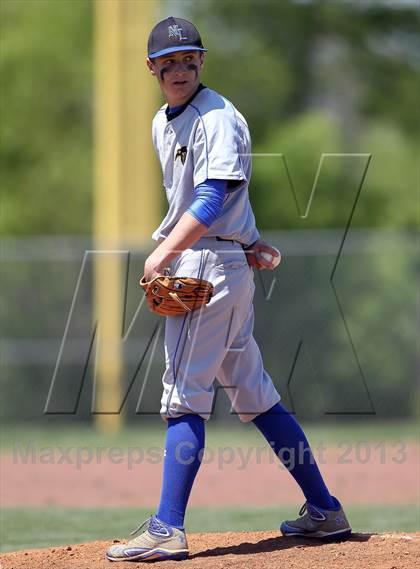 Thumbnail 1 in Crandall vs North Lamar (UIL 3A Bi-District Playoff) photogallery.