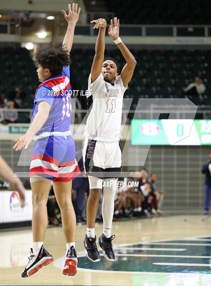 Thumbnail 2 in Harvest Prep vs. Zane Trace (OHSAA D3 Regional Semifinal) photogallery.