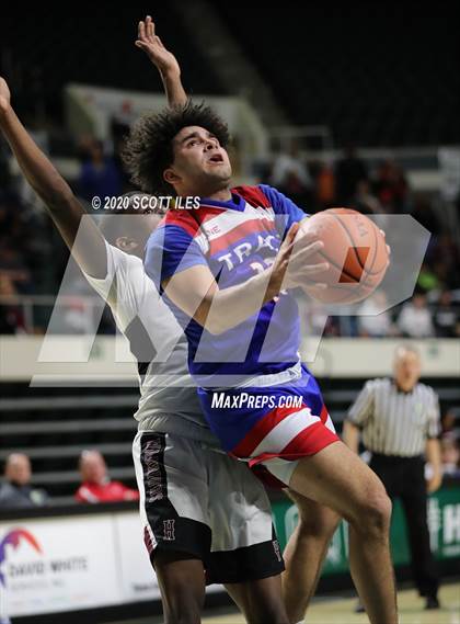 Thumbnail 2 in Harvest Prep vs. Zane Trace (OHSAA D3 Regional Semifinal) photogallery.