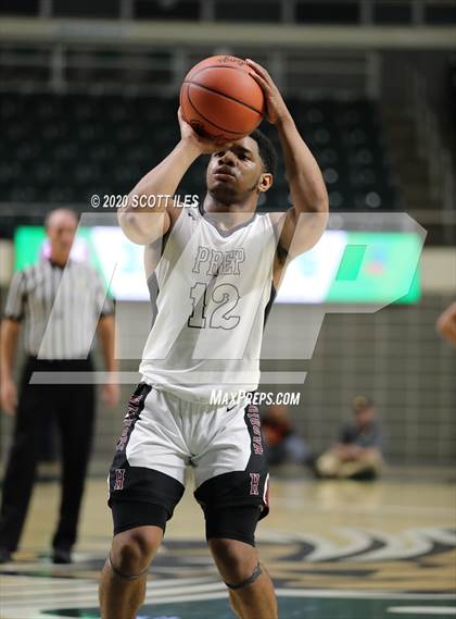 Thumbnail 2 in Harvest Prep vs. Zane Trace (OHSAA D3 Regional Semifinal) photogallery.