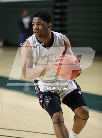 Thumbnail 3 in Harvest Prep vs. Zane Trace (OHSAA D3 Regional Semifinal) photogallery.