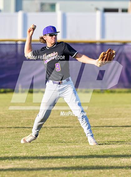 Thumbnail 1 in Lennard @ Sickles (Saladino) photogallery.