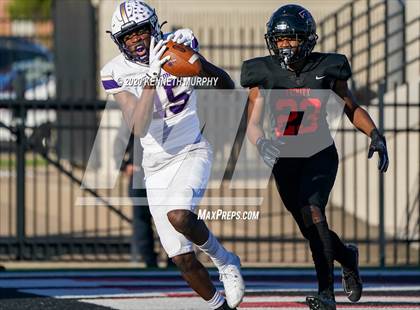 Thumbnail 3 in Timber Creek vs. Euless Trinity (UIL 6A Division 1 Bi-District) photogallery.