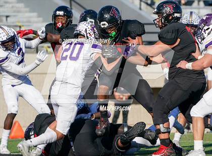 Thumbnail 1 in Timber Creek vs. Euless Trinity (UIL 6A Division 1 Bi-District) photogallery.