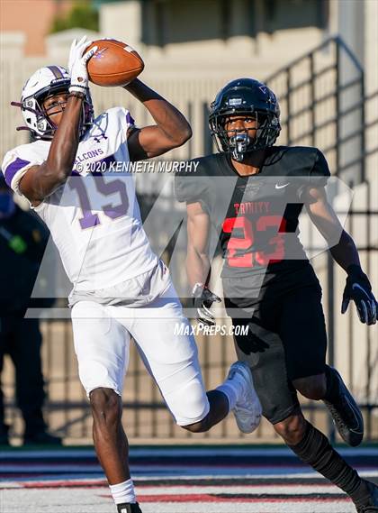 Thumbnail 1 in Timber Creek vs. Euless Trinity (UIL 6A Division 1 Bi-District) photogallery.