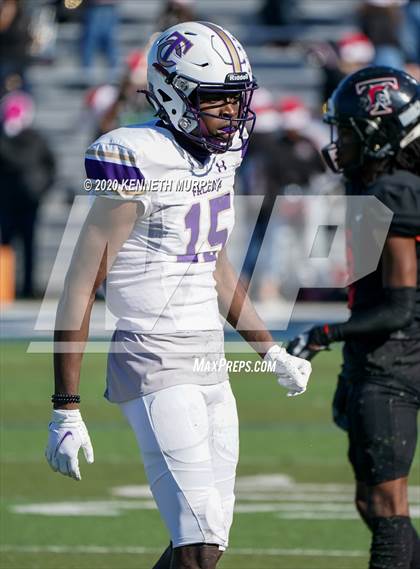 Thumbnail 2 in Timber Creek vs. Euless Trinity (UIL 6A Division 1 Bi-District) photogallery.