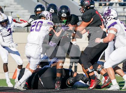 Thumbnail 3 in Timber Creek vs. Euless Trinity (UIL 6A Division 1 Bi-District) photogallery.
