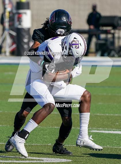Thumbnail 3 in Timber Creek vs. Euless Trinity (UIL 6A Division 1 Bi-District) photogallery.