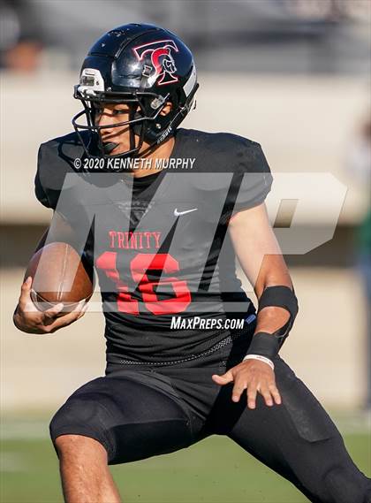Thumbnail 3 in Timber Creek vs. Euless Trinity (UIL 6A Division 1 Bi-District) photogallery.