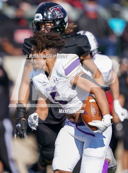 Thumbnail 2 in Timber Creek vs. Euless Trinity (UIL 6A Division 1 Bi-District) photogallery.