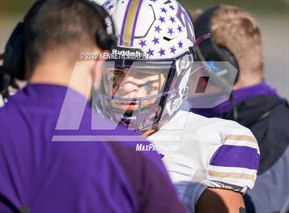 Thumbnail 3 in Timber Creek vs. Euless Trinity (UIL 6A Division 1 Bi-District) photogallery.