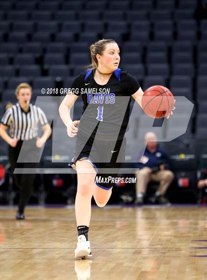 Thumbnail 3 in St. Francis vs. Davis photogallery.
