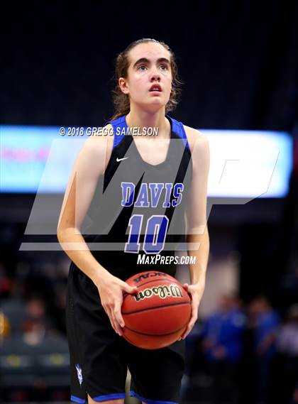Thumbnail 2 in St. Francis vs. Davis photogallery.