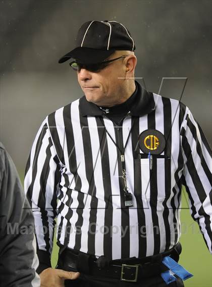 Thumbnail 1 in Granite Bay vs. Long Beach Poly (CIF State D1 Final) photogallery.