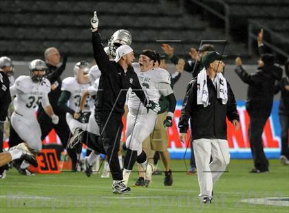 Thumbnail 3 in Granite Bay vs. Long Beach Poly (CIF State D1 Final) photogallery.