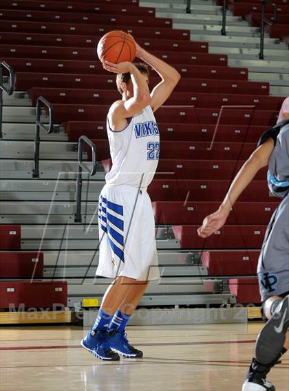 Thumbnail 2 in Pleasant Grove vs. Villa Park (MaxPreps Holiday Classic) photogallery.